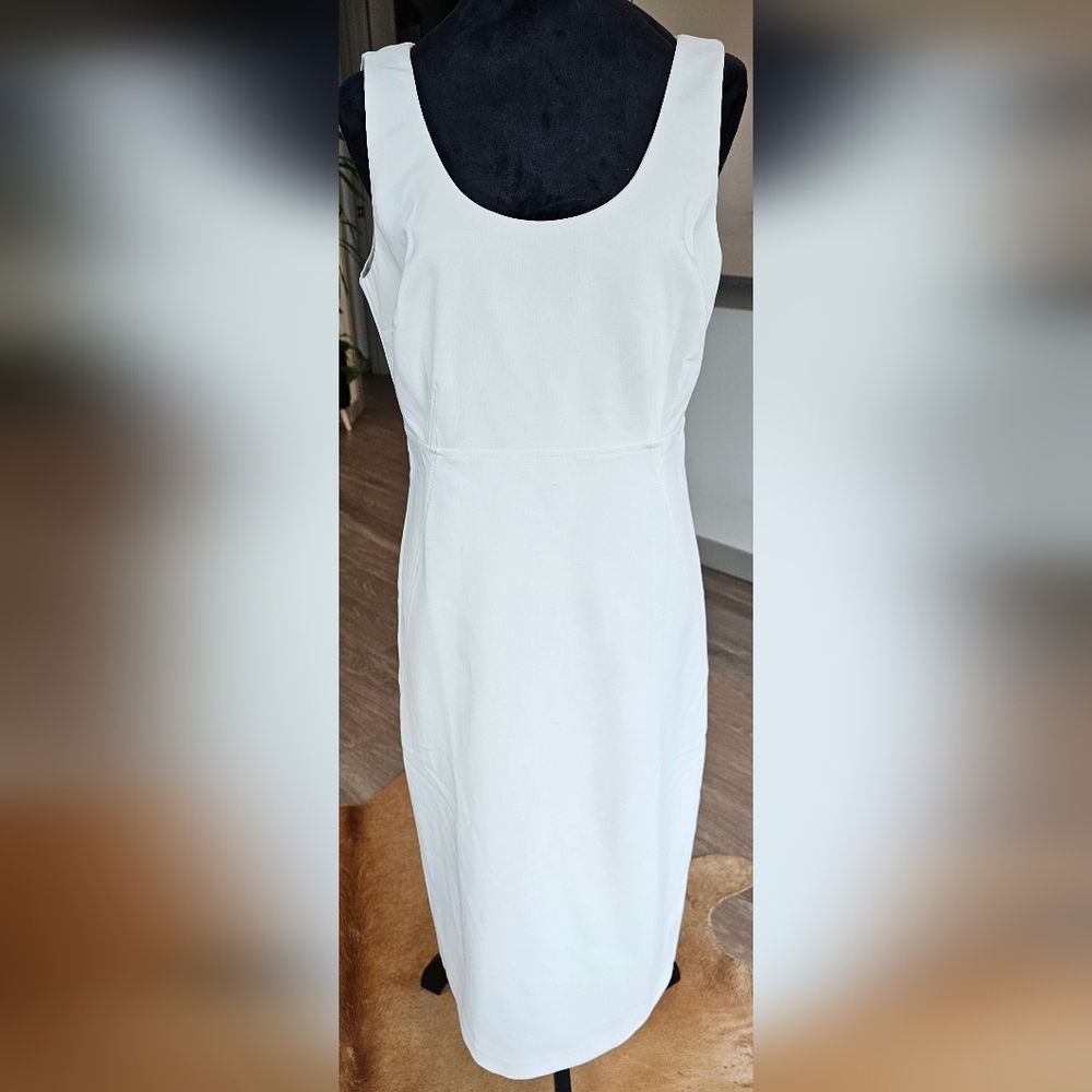 Club Monaco Off White Sleeveless Shift with 3-button split and V-neck back, NWT